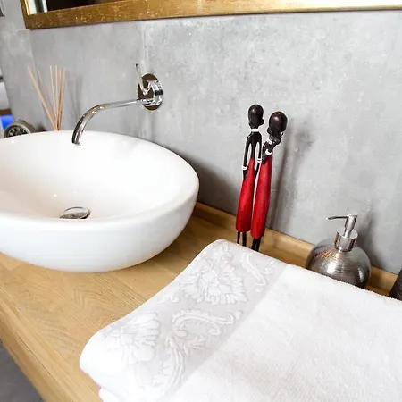 Ice Breaker Appartamento