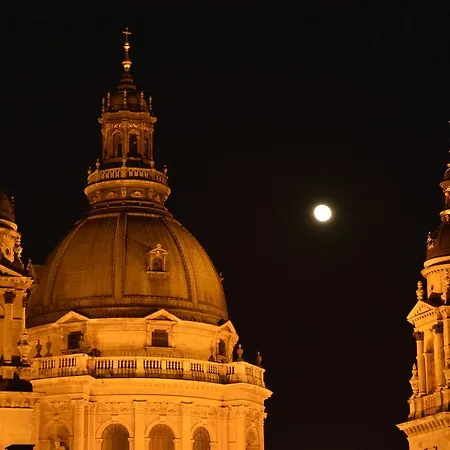 Ice Breaker * Budapest