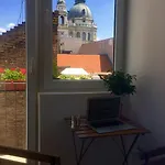 Apartman Ice Breaker